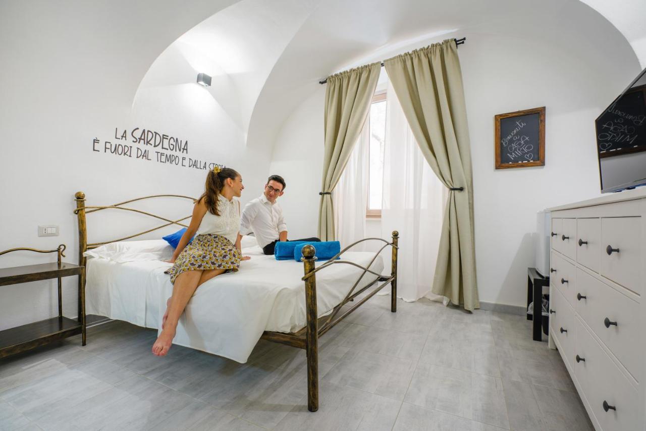 Casa Mirto Hotel Bosa Bagian luar foto